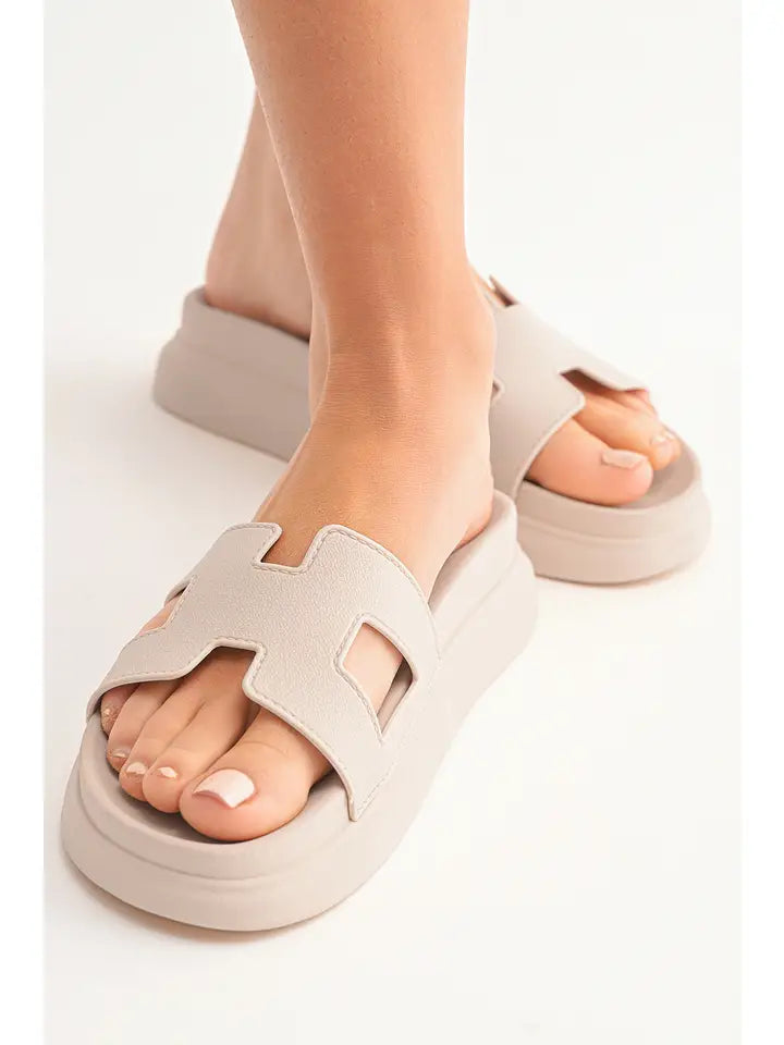 CUTOUT DESIGN OPEN TOE PLATFORM SLIPPERS