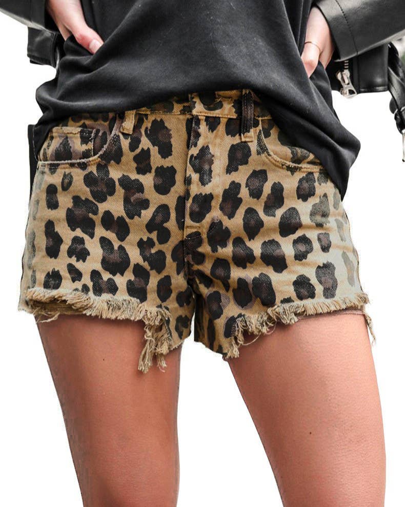 LEOPARD PRINT FRAYED HEM DENIM SHORTS