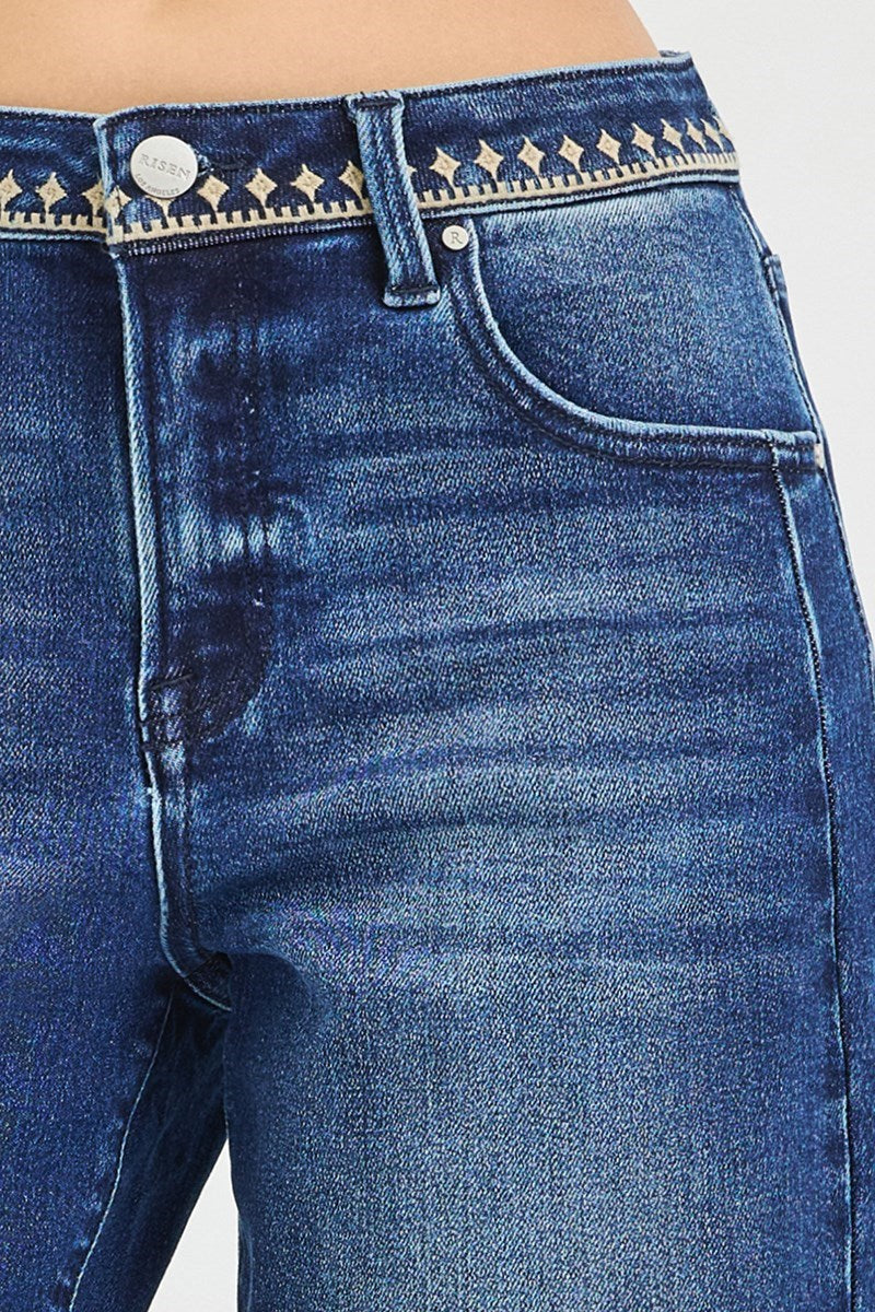 RISEN SLOUCHY CROPPED BARREL JEANS WITH EMBROIDERED DETAILS