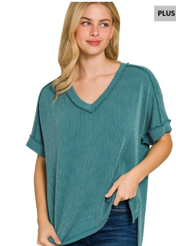 PLUS SIZE CORDED RIB SHORT SLEEVE HI-LOW NECK TOP