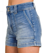 UTILITY POCKET DENIM SHORTS