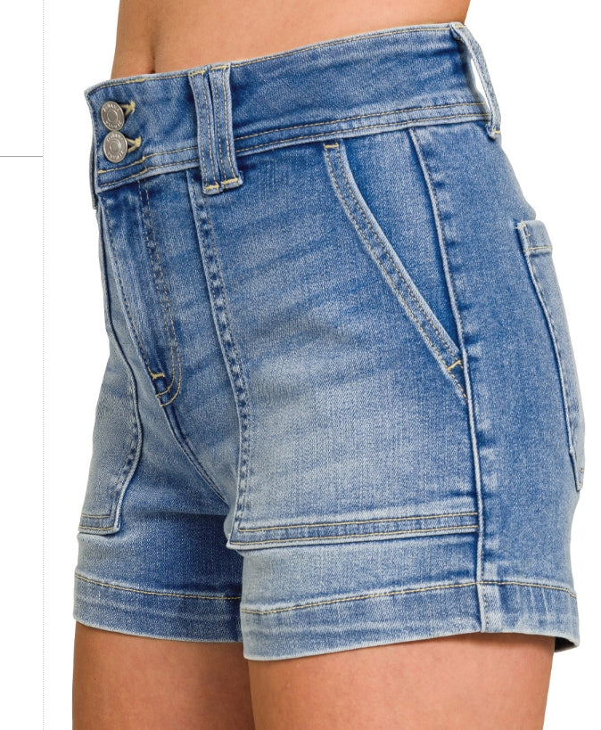 UTILITY POCKET DENIM SHORTS