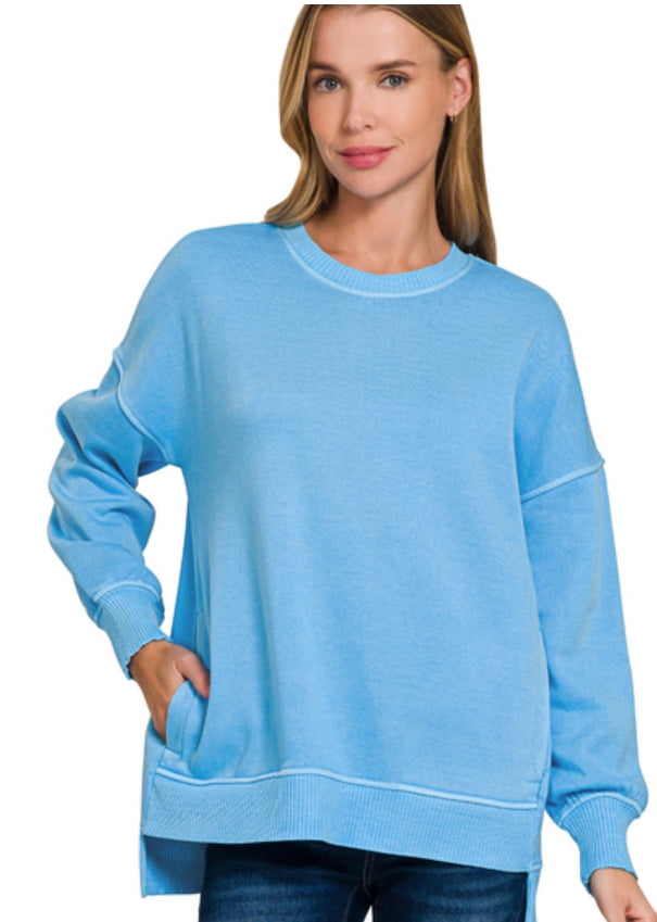 PIGMENT DYE FLEECE HI-LOW HEM PULLOVER WITH POCKETS